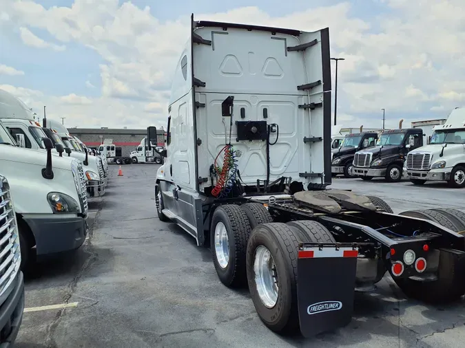 2019 FREIGHTLINER/MERCEDES CASCADIA 125