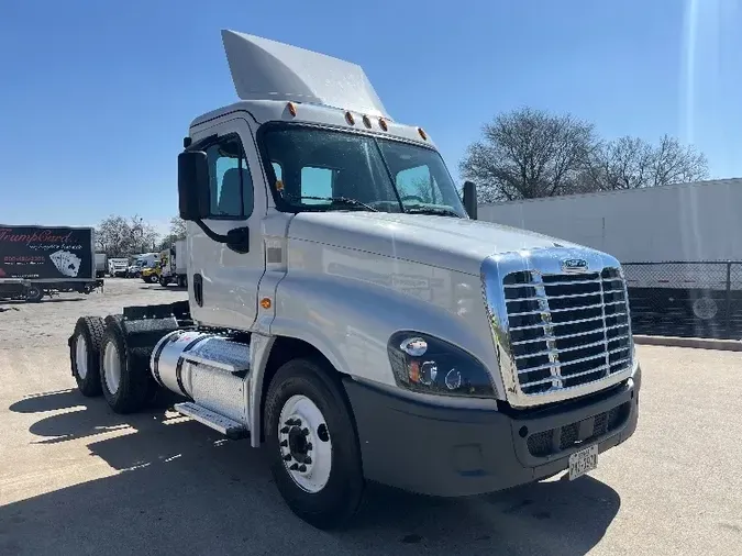 2019 Freightliner X12564ST903a238041276775a69eb556a7d25078