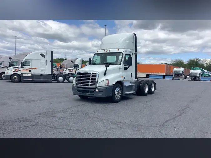 2019 Freightliner Cascadia 125903d55f720f7c1b314ae3a8b3d02d008