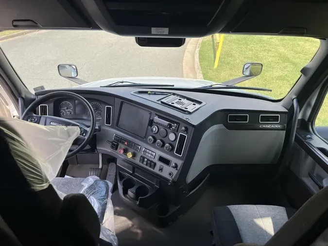 2020 Freightliner Cascadia