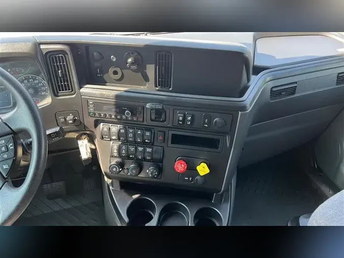2022 INTERNATIONAL LT625