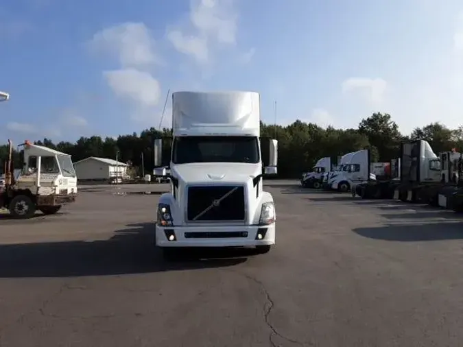 2017 Volvo VNL300