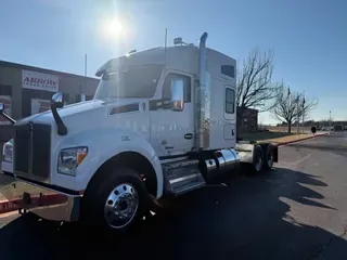 2021 KENWORTH T880