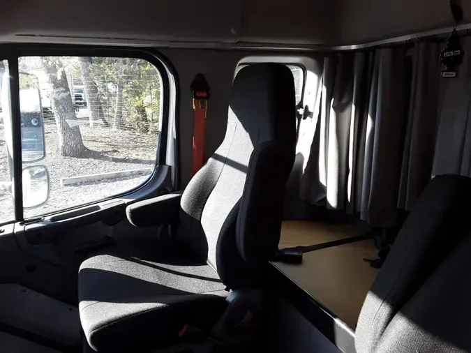 2021 FREIGHTLINER/MERCEDES M2 1069048cc9f385c4dc924e936218822dfbd