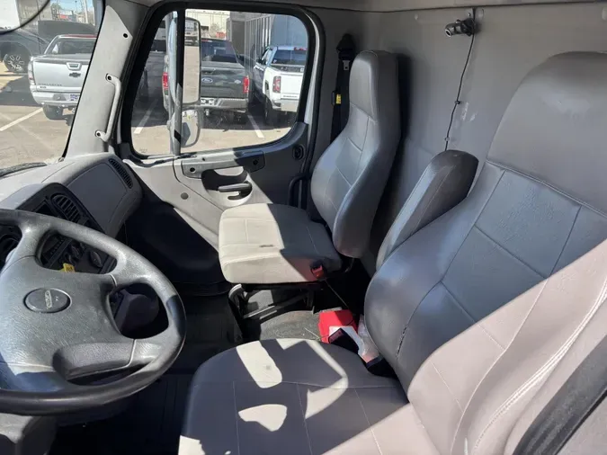 2019 Freightliner Business Class M2 106