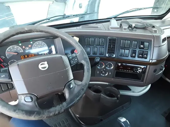 2016 VOLVO VNL42TRACTOR