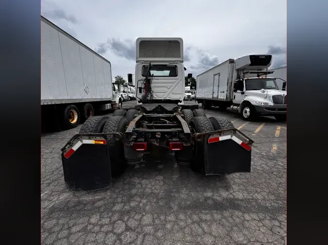 2019 NAVISTAR INTERNATIONAL LT625 DAYCAB T/A