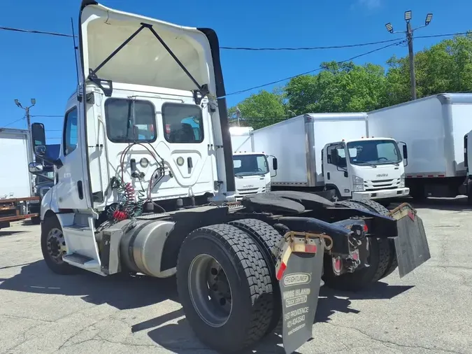 2019 FREIGHTLINER NEW CASCADIA 116