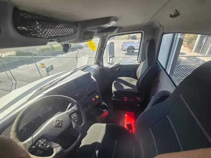 2020 NAVISTAR INTERNATIONAL LT625 DAYCAB T/A90506c0572edb915abef81af6334a708