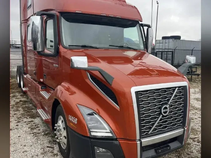 2021 VOLVO VNL64T860