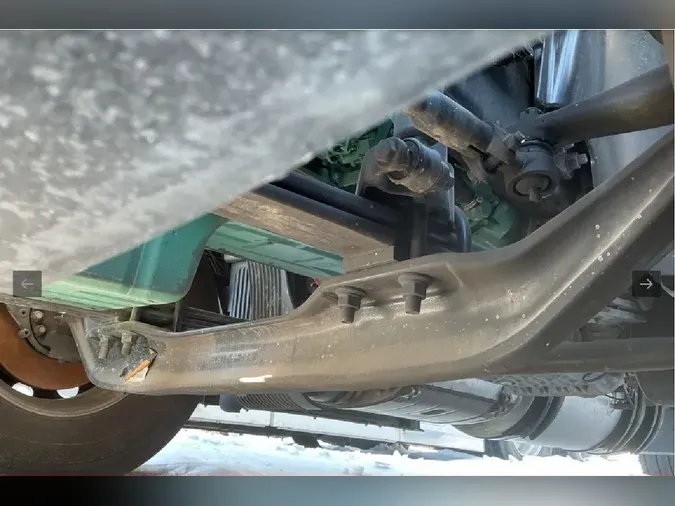 2025 VOLVO VNL64T74090527df71bdb5e65c46ed2e1aaafc9b7