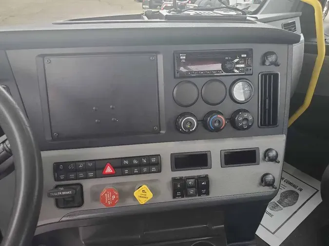 2022 FREIGHTLINER Cascadia 116