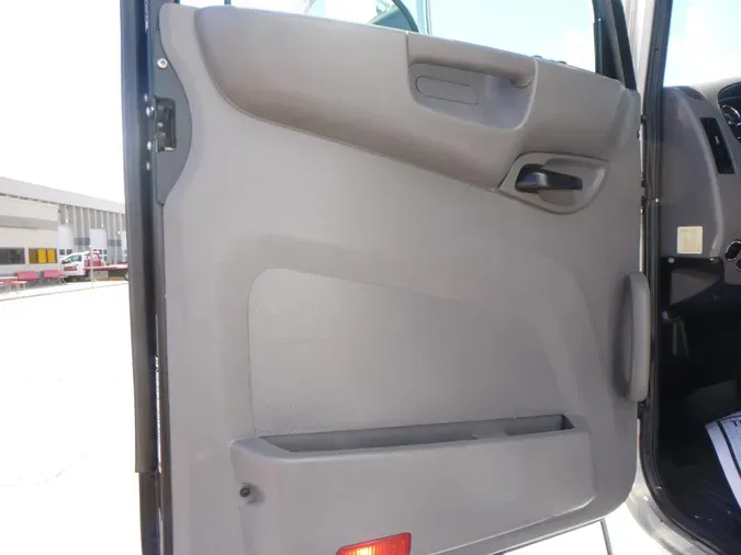 2019 Peterbilt 337