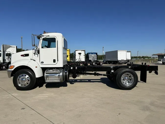 2020 Peterbilt 337