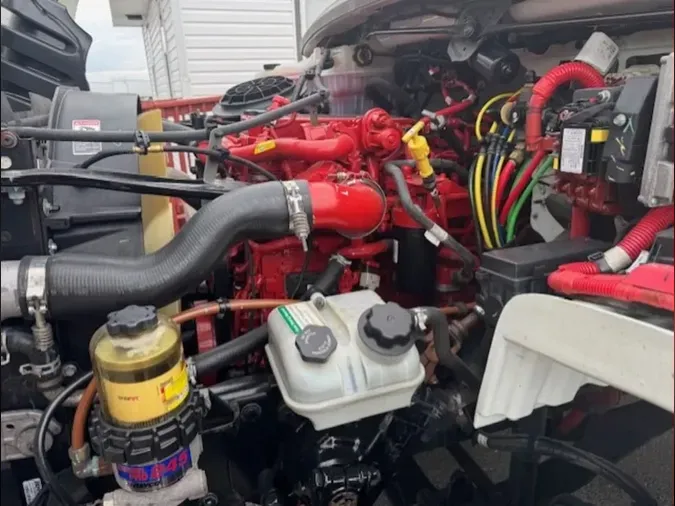2019 FREIGHTLINER M2 106