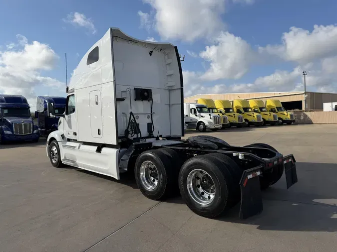 2022 Peterbilt 5799055e1dfff86bbb1eee32b4c22214ed0