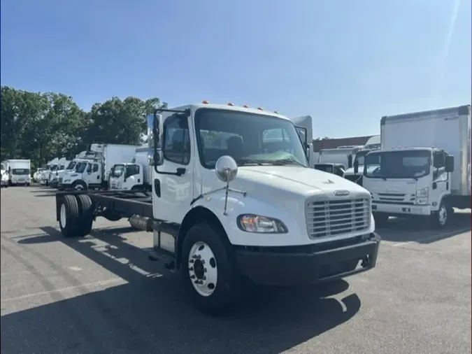 2014 FREIGHTLINER/MERCEDES M2 106
