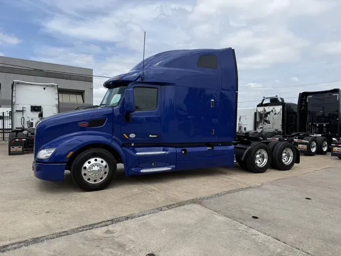 2022 Peterbilt 5799059ec1af87b31db897e131f4a1c0707