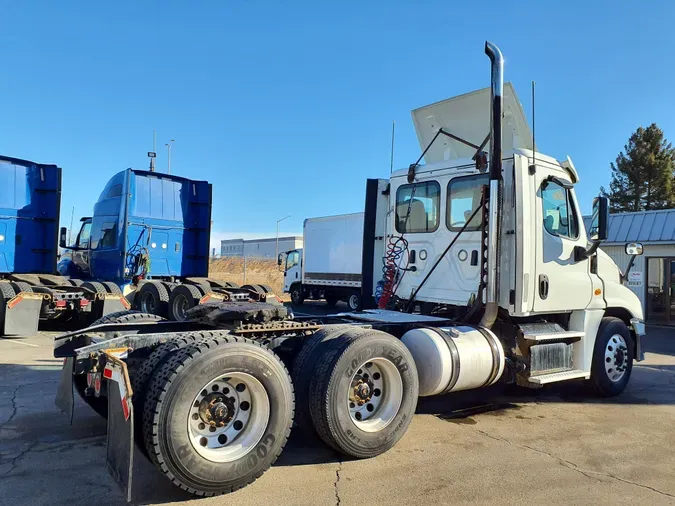 2018 FREIGHTLINER/MERCEDES CASCADIA 125