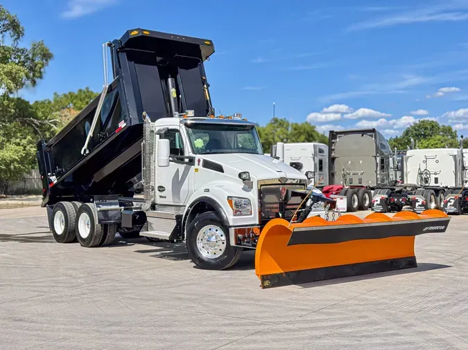 2025 KENWORTH T880S