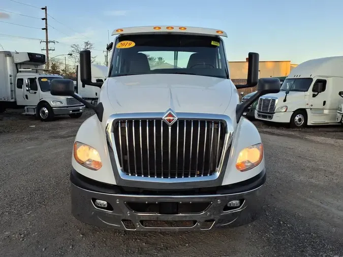 2019 NAVISTAR INTERNATIONAL LT625 DAYCAB T/A