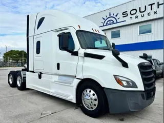 2021 Freightliner Cascadia 126