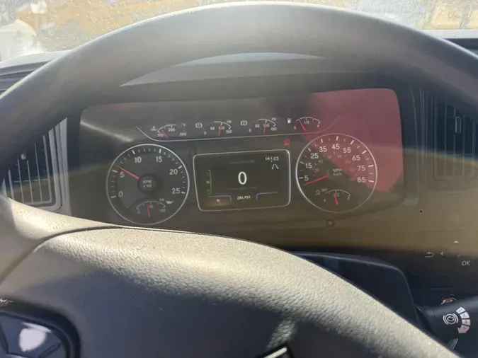 2022 International LT625