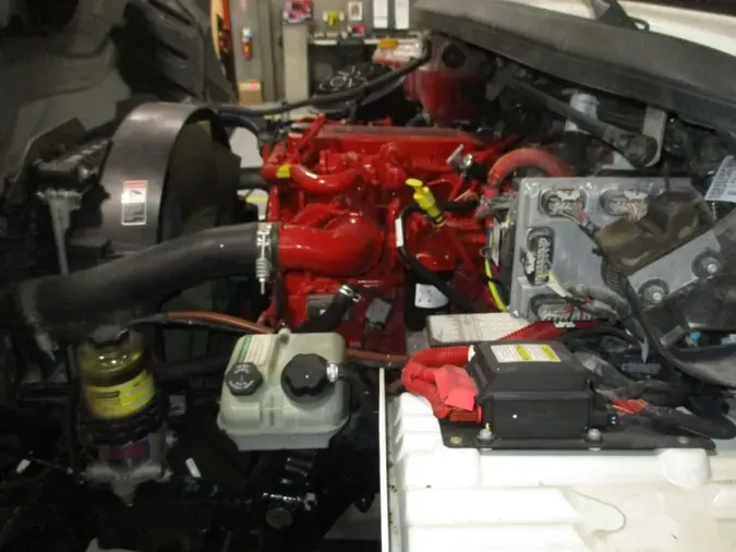 2021 FREIGHTLINER/MERCEDES M2 106