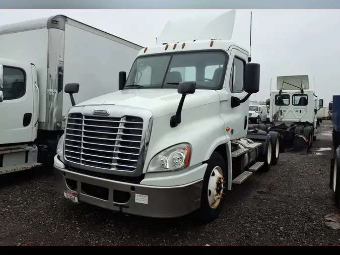 2019 FREIGHTLINER/MERCEDES CASCADIA 125906b7223a46b2f8daec18c28ab3b101f