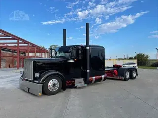 2005 PETERBILT 379