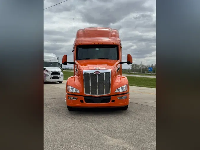2023 PETERBILT 579