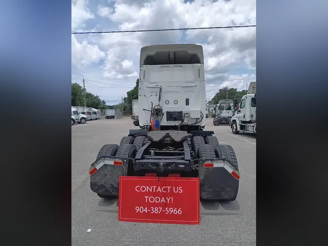 2019 NAVISTAR INTERNATIONAL LT625 SLPR CAB