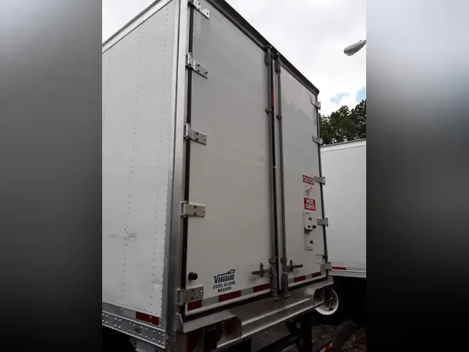 2016 VANGUARD TRAILER CORP R8000B 53/102/162