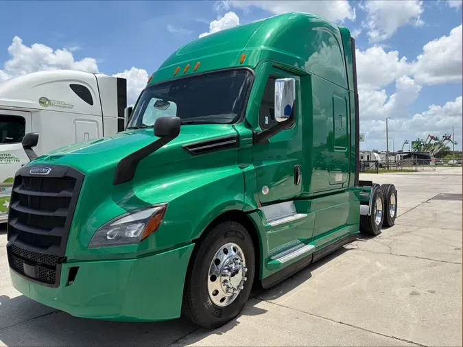 2022 Freightliner PT126SLP