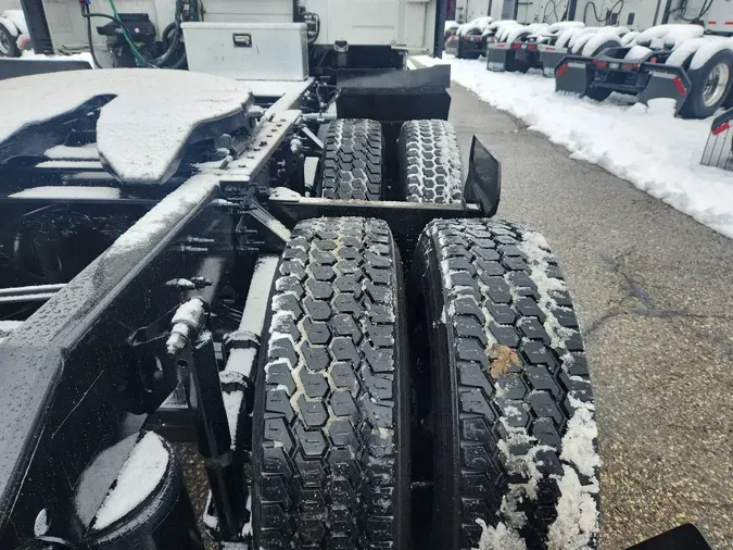 2022 VOLVO VNL64T7409076cda58ccda90da9acf3598e16c80f