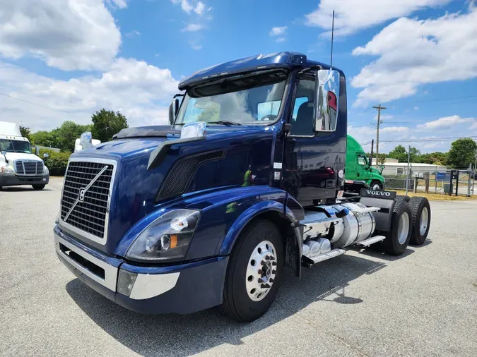 2018 VOLVO VNL64TRACTOR