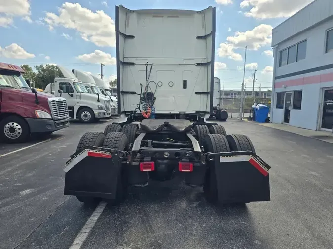 2020 NAVISTAR INTERNATIONAL LT625 SLPR CAB