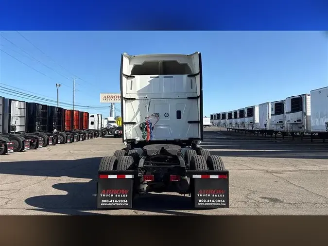 2022 INTERNATIONAL LT