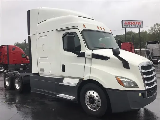 2020 FREIGHTLINER CA116