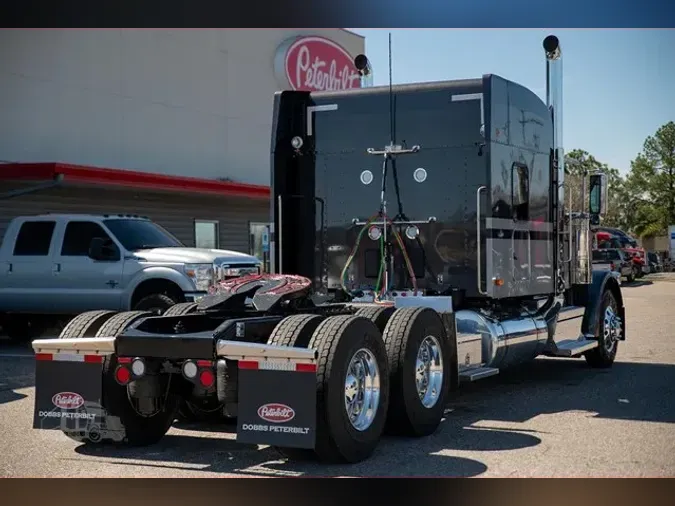 2026 PETERBILT 589