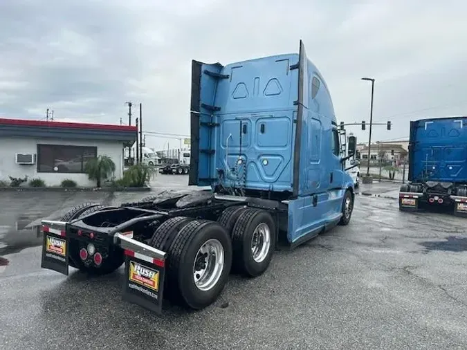 2021 Freightliner Cascadia