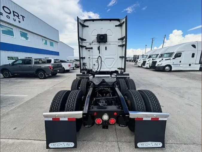 2022 Freightliner PT126SLP