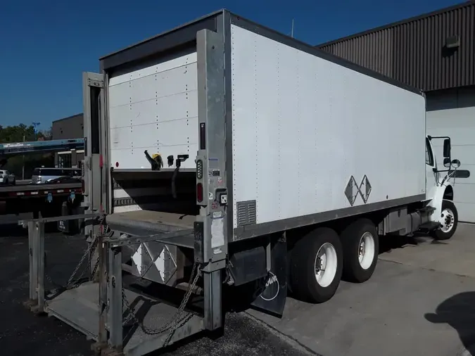 2018 FREIGHTLINER M2 106