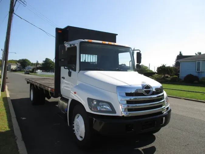 2017 HINO 268