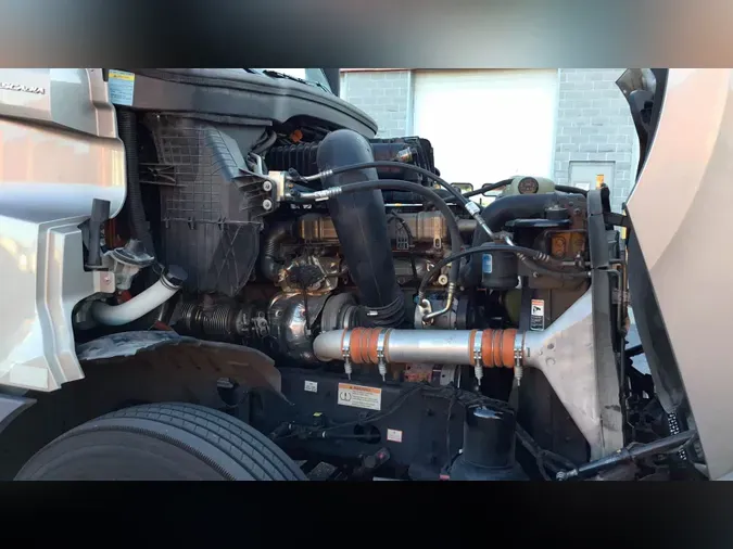 2022 Freightliner Cascadia 126908da3cedf7f1c0c644457b177e42ea0