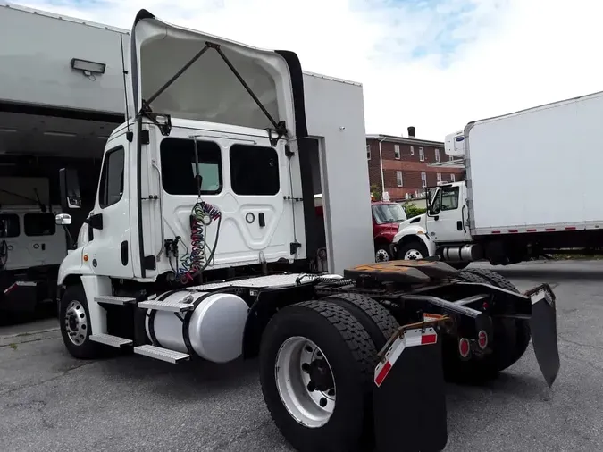 2020 FREIGHTLINER/MERCEDES CASCADIA 1259093b44b944dfa44c510f5b212a8383c