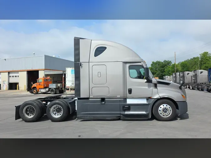 2025 Freightliner Cascadia 12690959316fd7f043f10516af03b582b91