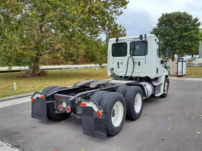 2018 FREIGHTLINER/MERCEDES CASCADIA 1259095a77bab469496ebd924241222be5d
