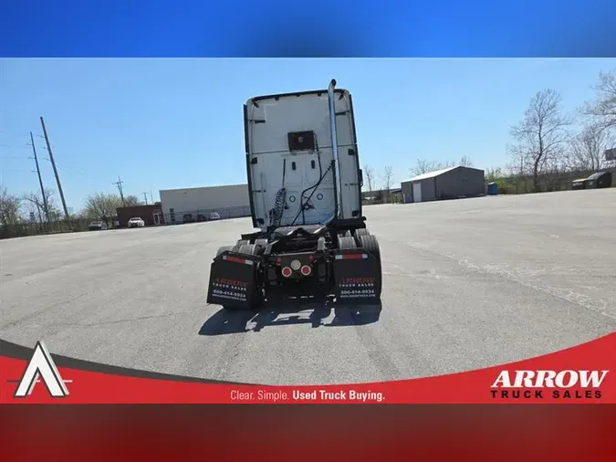 2019 FREIGHTLINER CA126