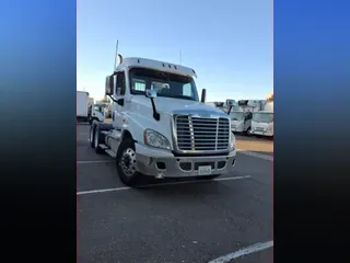 2018 FREIGHTLINER/MERCEDES CASCADIA 125